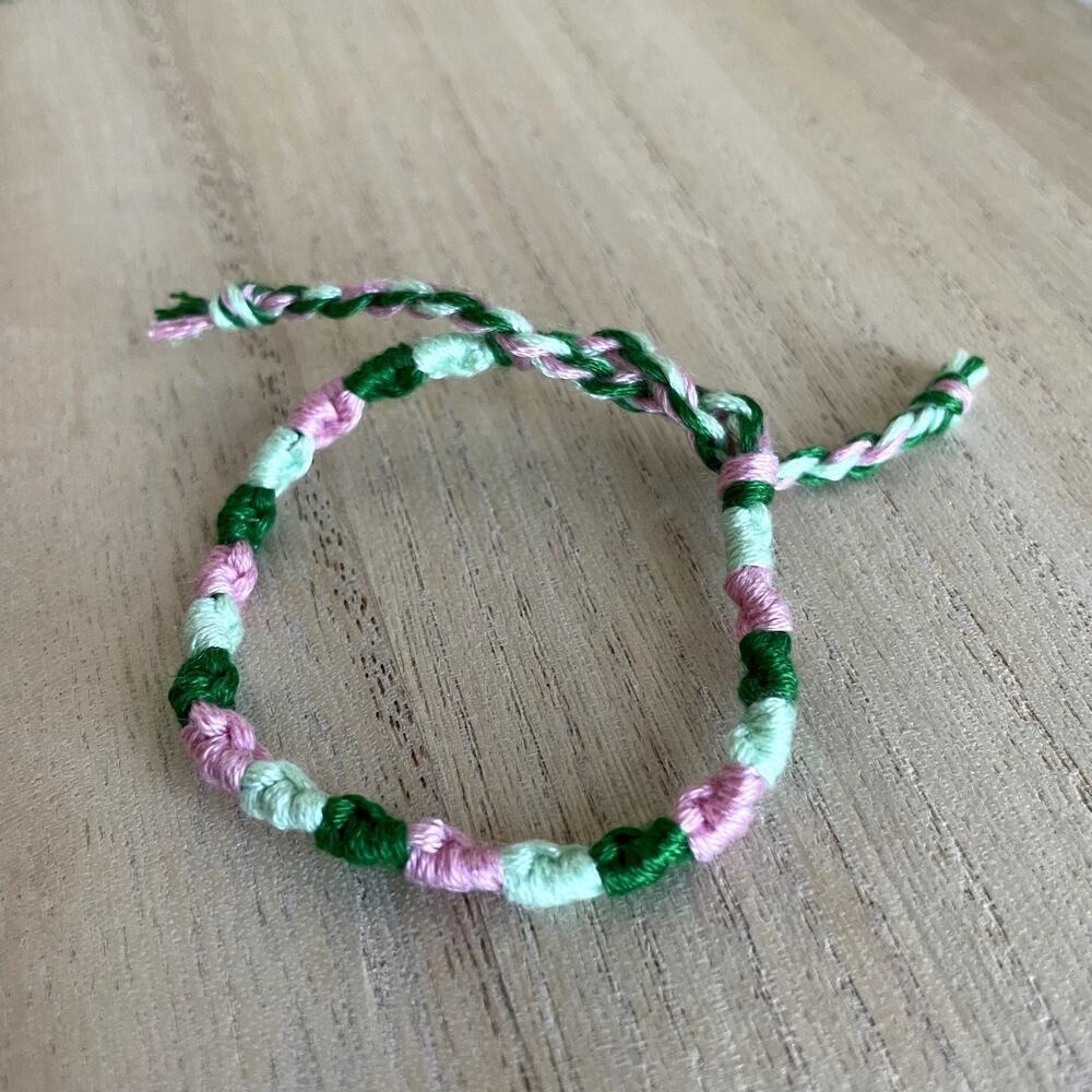 Handmade Tiggy Woven Friendship Bracelet OS Green Pink Women Cotton Tie